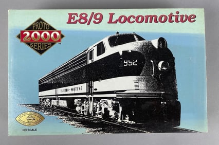 Proto Series 2000 HO Scale E8/9 Burlington Locomotive