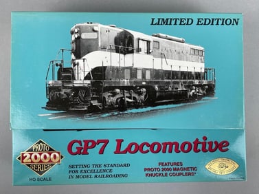 Proto Series 2000 HO Scale GP7 Burlington Locomotive