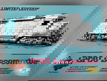Proto Series 2000 HO Scale GP30 Burlington Locomotive