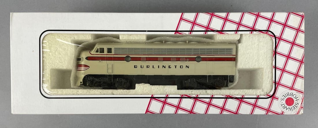 Stewart Hobbies HO Scale F3 Phase IV A/B Locomotive Set (1 of 3)