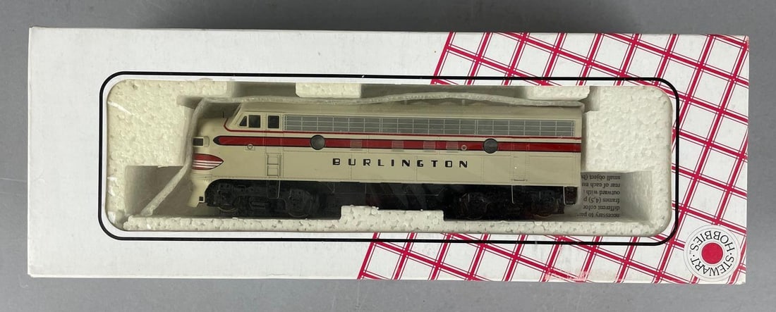 Stewart Hobbies HO Scale F3 Phase IV A/B Locomotive Set (1 of 3)