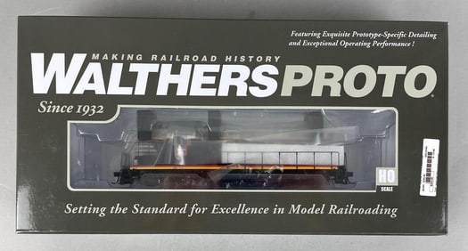 Walthers Proto HO Scale EMD GP7 Phase II Burlington Locomotive