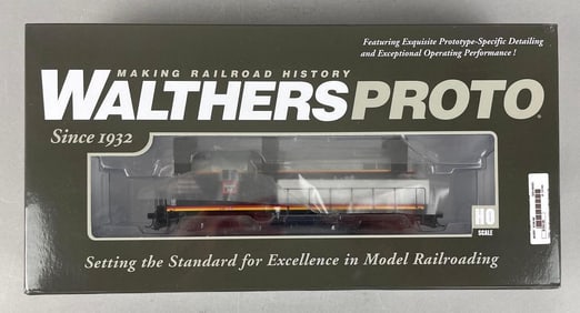 Walthers Proto HO Scale EMD GP7 Phase II Burlington Locomotive
