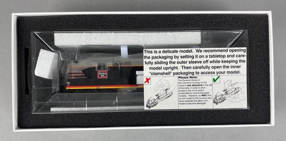 Genesis HO Scale GP7 CB&Q Locomotive