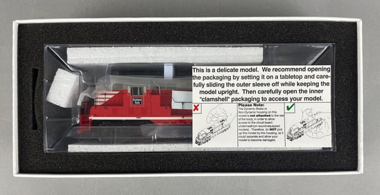 Genesis HO Scale GP7 CB&Q Locomotive