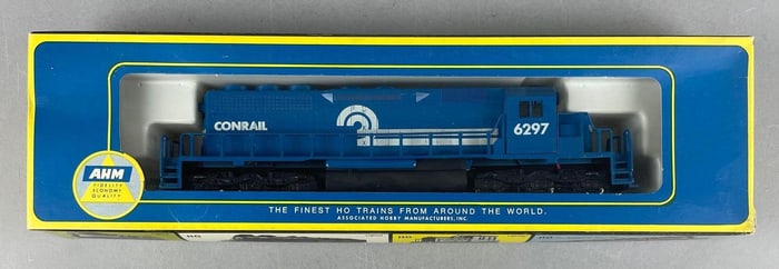 AHM HO Scale EMD SD-40 Conrail Locomotive