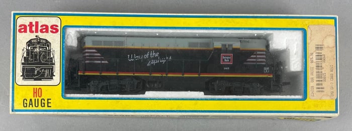 Atlas HO Scale GP-7 Burlington Diesel Locomotive