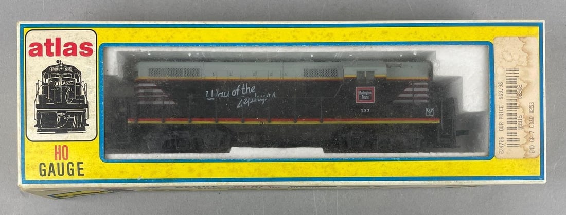 Atlas HO Scale GP-7 Burlington Diesel Locomotive: CB&Q, like new in original packaging
