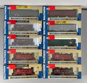 Group of Walthers HO Scale Freight Train Cars