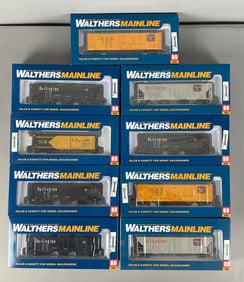 Group of Walthers Mainline HO Scale CB&Q Freight Train Cars