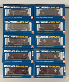 Group of Walthers Mainline HO Scale AAR Boxcars
