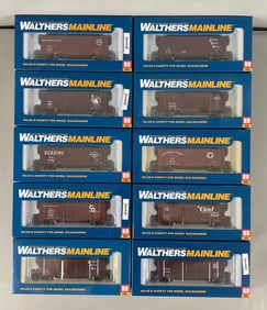 Group of Walthers Mainline HO Scale AAR Boxcars