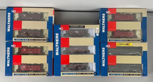 Group of Walthers HO Scale Train Car Packs