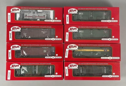 Group of Atlas HO Scale Train Cars