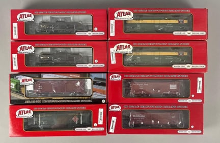 Group of Atlas HO Scale Train Cars