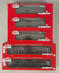 Group of Atlas HO Scale Pullman Passenger Train Cars