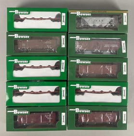 Group of Bowser HO Scale Train Cars