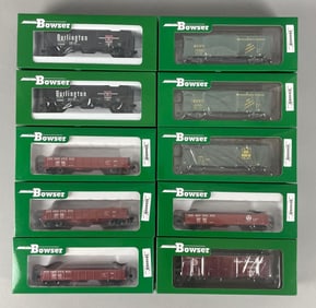 Group of Bowser HO Scale Train Cars