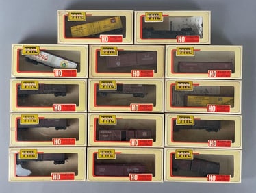 Group of TM HO Scale Train Cars