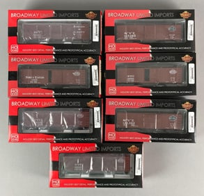 Group of 7 Broadway Limited HO Scale Train Box Cars