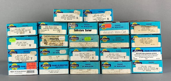 Group of Athearn HO Scale Model Train Cars