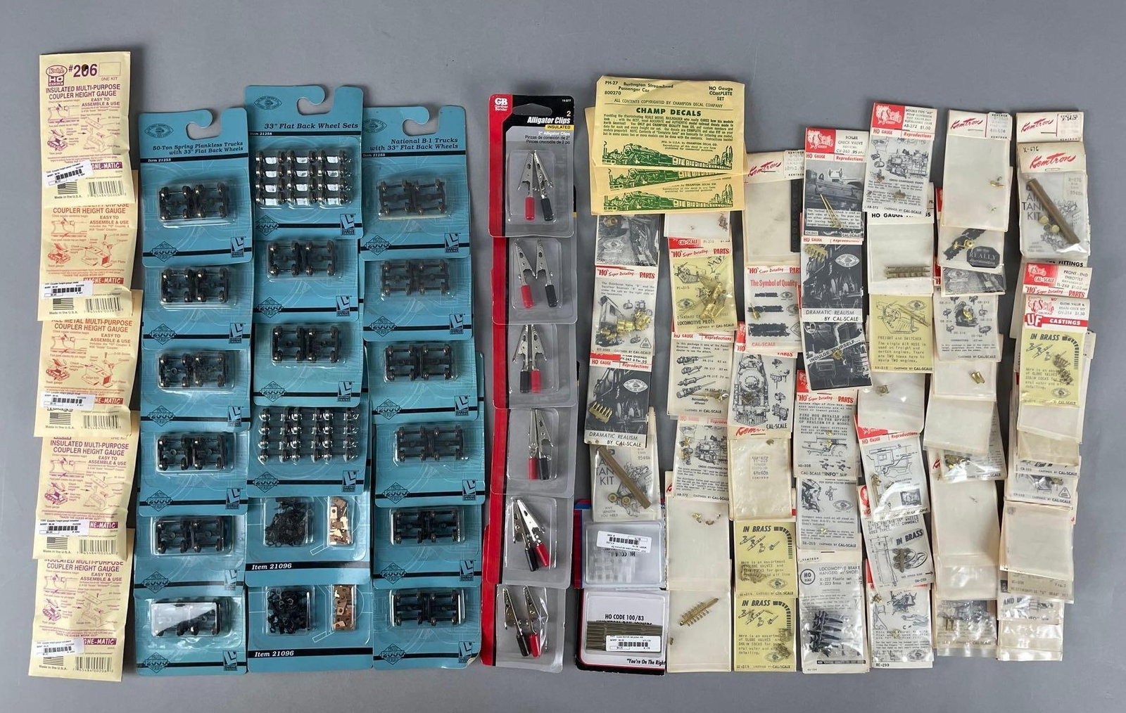 Group of HO Scale Train Parts (1 of 3)