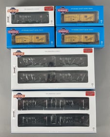 Group of Athearn Roundhouse HO Scale CB&Q Train Cars