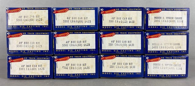 Group of 12 Assorted Roundhouse Products HO Gauge Train Cars