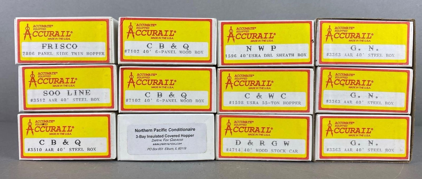 Group of 12 Assorted Accurail Train Cars (1 of 3)