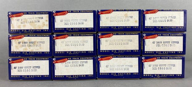 Group of 12 Roundhouse Products HO Scale CB and Q Offset Hoppers