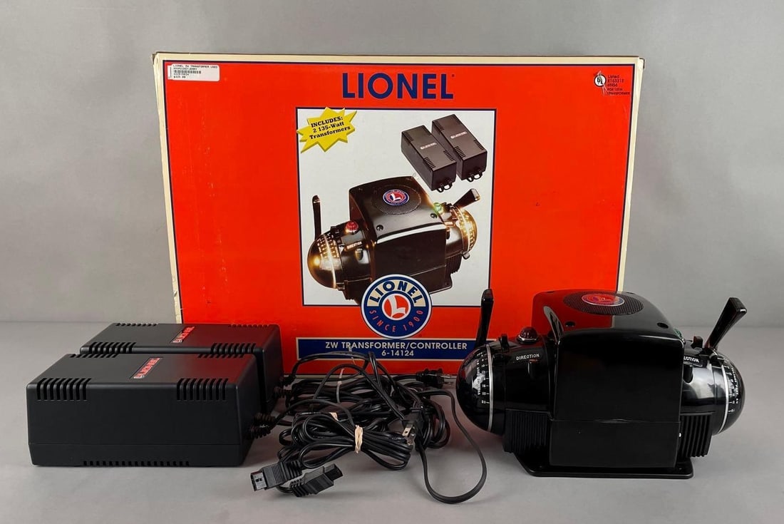 Lionel ZW Transformer / Controller Set (1 of 3)