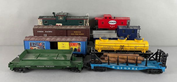 Group of Lionel O Scale Train Cars