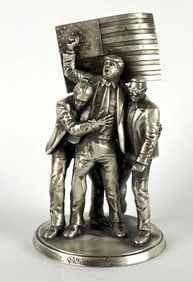 Gold Spartan Trump Fight Fight Fight No. 5 8.1 oz .999 Silver Figure