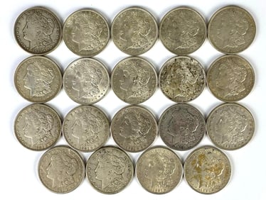 Group of 19 1921 US $1 Morgan Silver Dollars