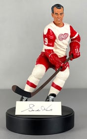Gordie Howe Signed Gartlan Figurine Statue 138/2358