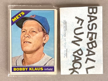 1966 Topps Baseball West Corps Cello Fun Pack