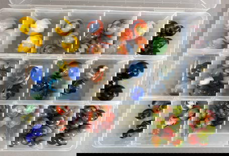 Group of 100+ Assorted Swirl Glass Mabrles: sizes range from 13 - 27 mm across