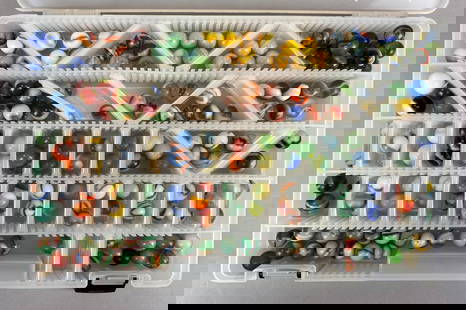 Group of 190+ Assorted Glass Marbles: sizes range from 14 - 20 mm across