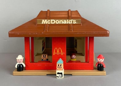 Vintage Playskool Little People McDonalds Playset