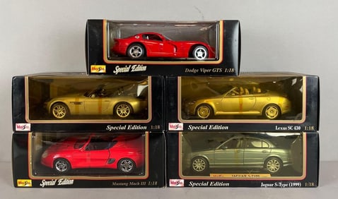 Group of Maisto Special Edition Die-Cast Cars