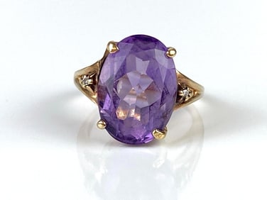 10K Gold Amethyst Ring with Diamond Accent Stones