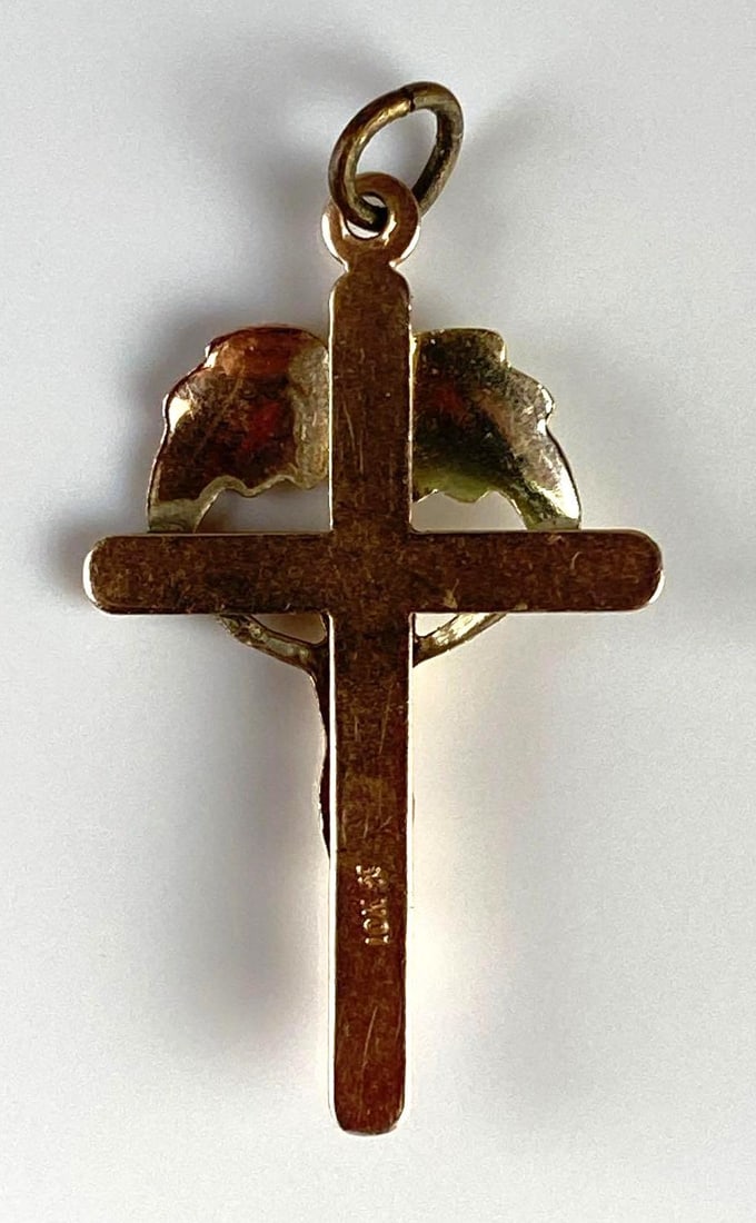 10K Black Hills Gold Crucifix Necklace Pendant (1 of 2)