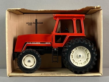 ERTL Allie-Chambers 8010 Tractor with Cab