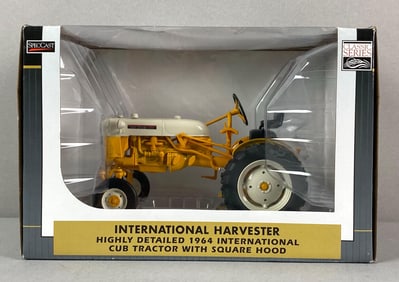 SpecCast Classic Series 1964 IH Cub Tractor with Square Hood