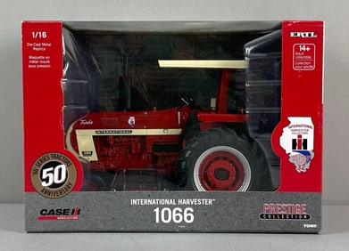 ERTL Prestige Collection Case IH 1066 Tractor