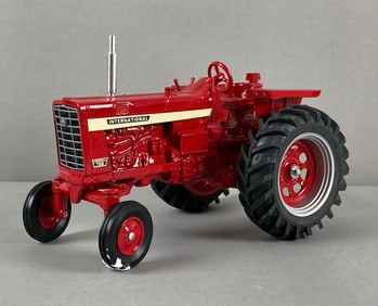 Scale Models International Harvester Farmall 756 Tractor