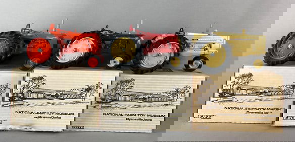 Group of 3 ERTL Cockshutt Die-Cast Tractors
