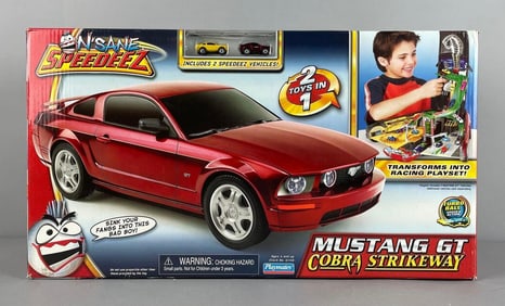 Playmates N'Sane Speedeez Mustang GT Cobra Strikeaway Racing Playset