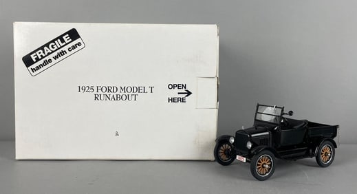 Danbury Mint 1925 Ford Model T Runabout Die-Cast Vehicle