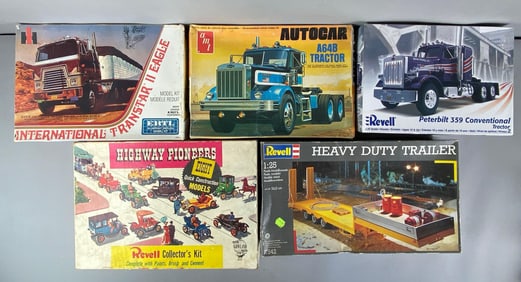 Group of Assorted Plastic Model Kits